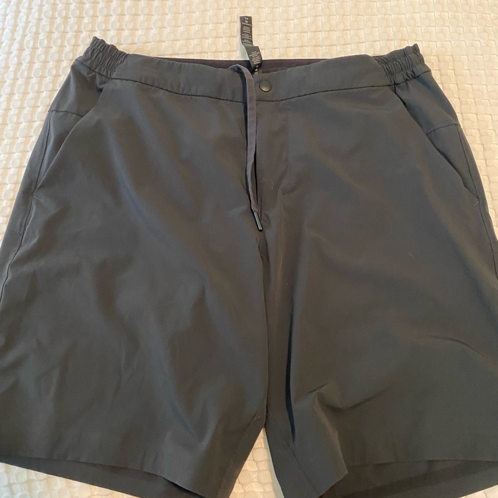 Lululemon Men’s Dark Gray Shorts